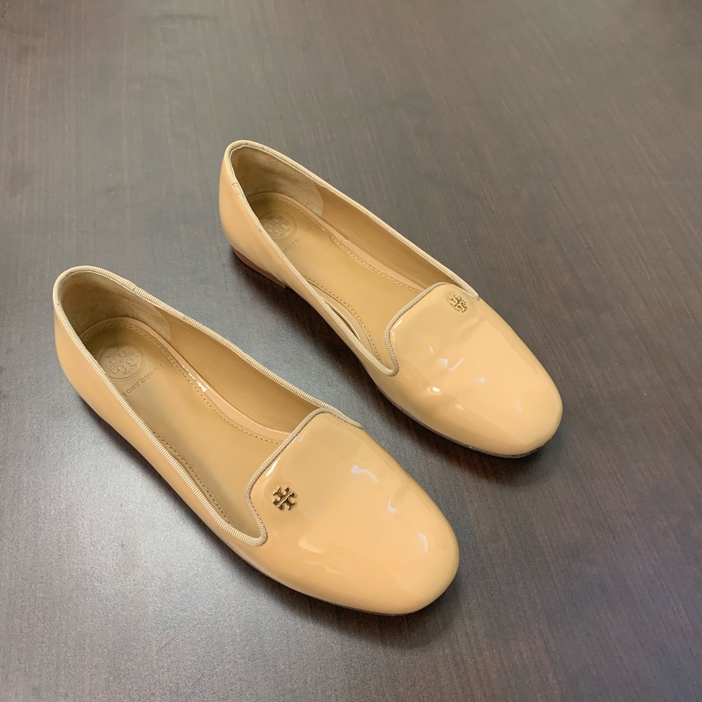 Tory Burch flats in NUDE (Samantha loafer)